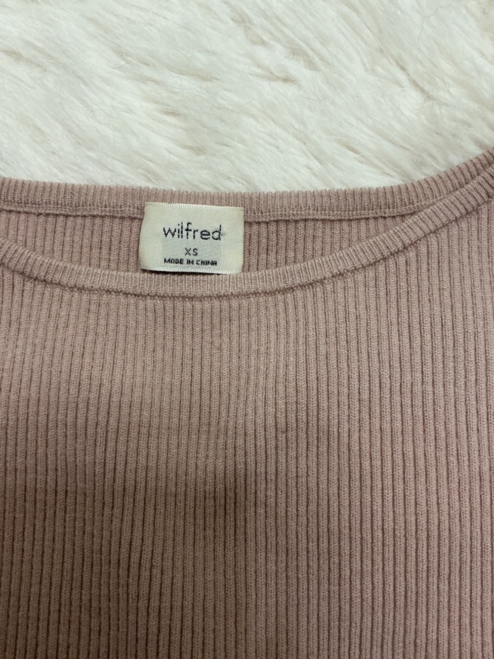 💜 Wilfred - Light Pink (Mauve) Ribbed Cutout Crop Top - Picture 2 of 7